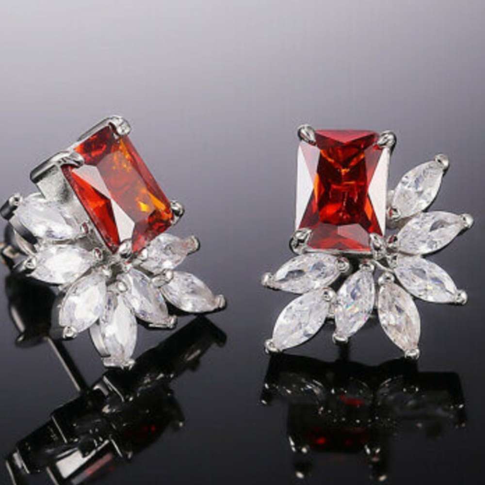 New Sterling silver Stud Earrings